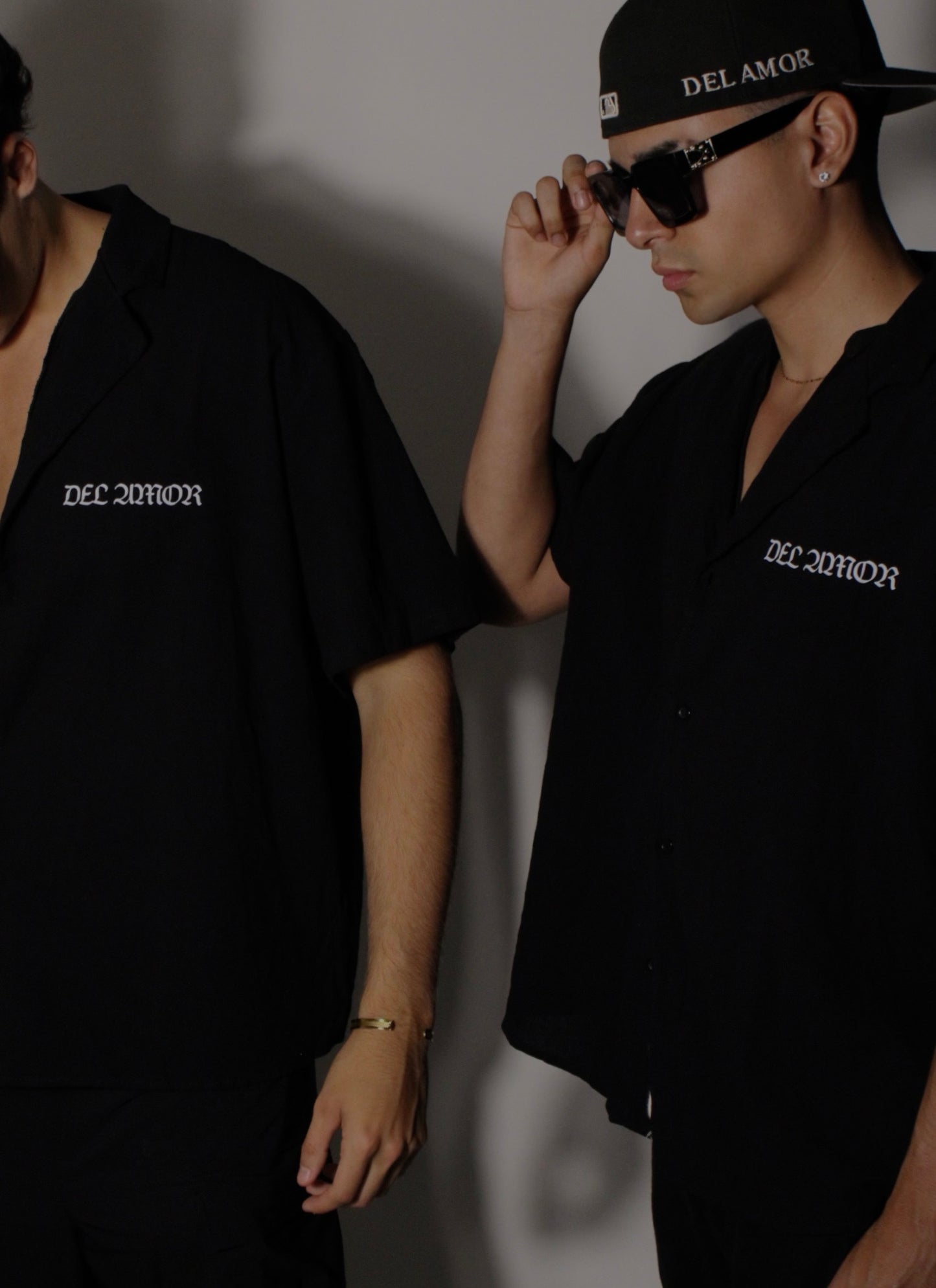 DEL AMOR BLACK BUTTON UP